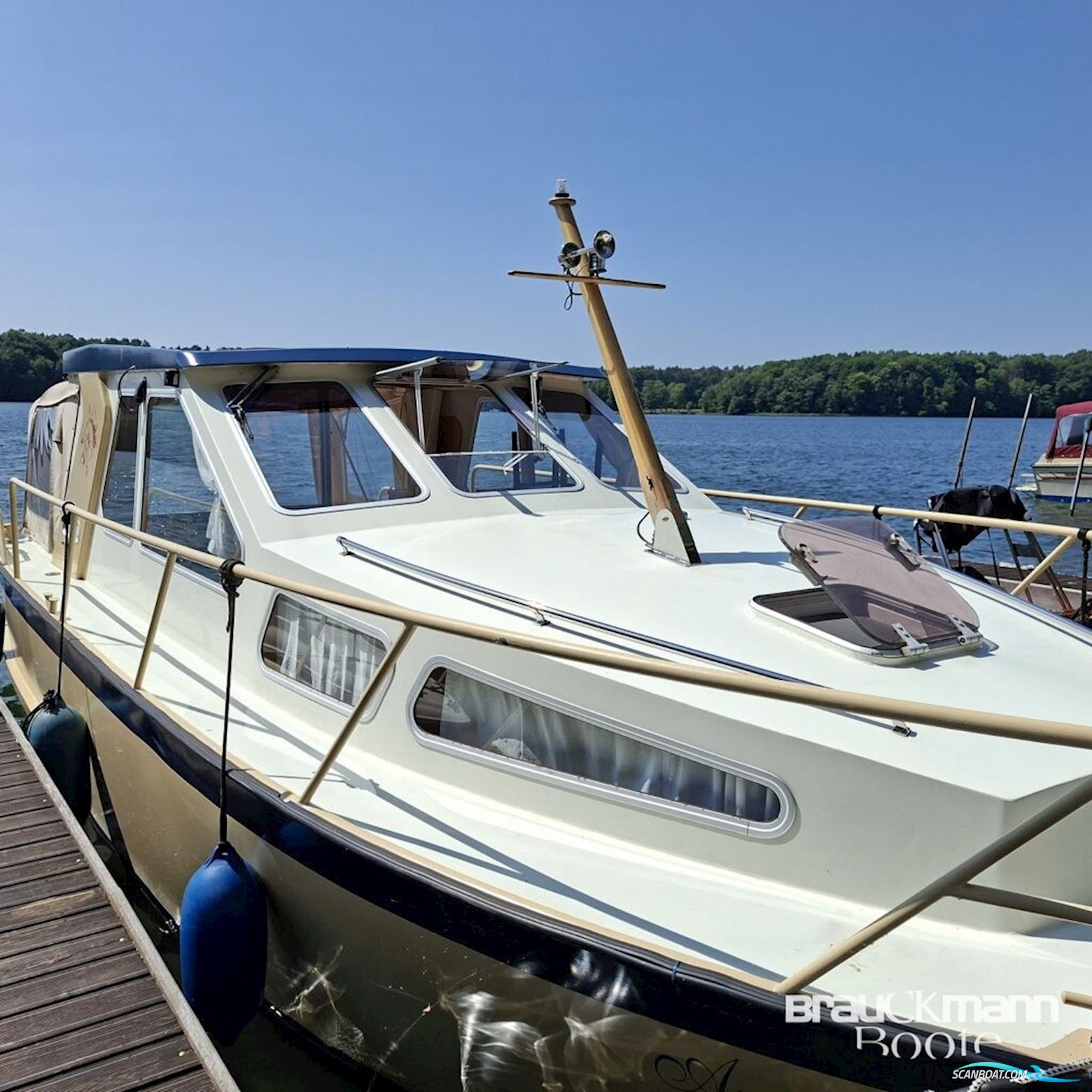 Almarine 900 Motorbåt 2004, med Peugeot motor, Tyskland