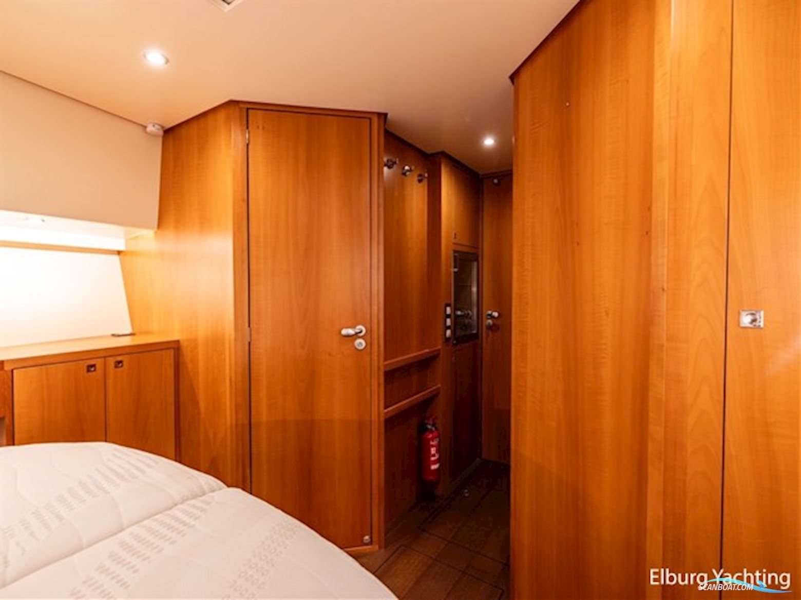 Altena  52 - Aluminium - Fast Going 