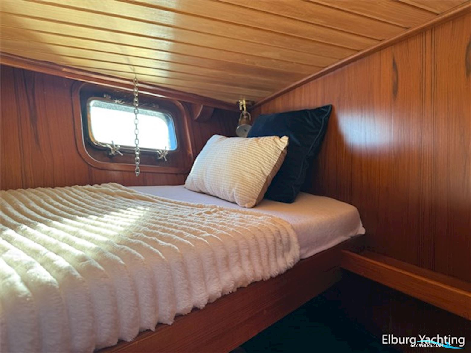 Altena 45 Blue Water Trawler - Stabilizers