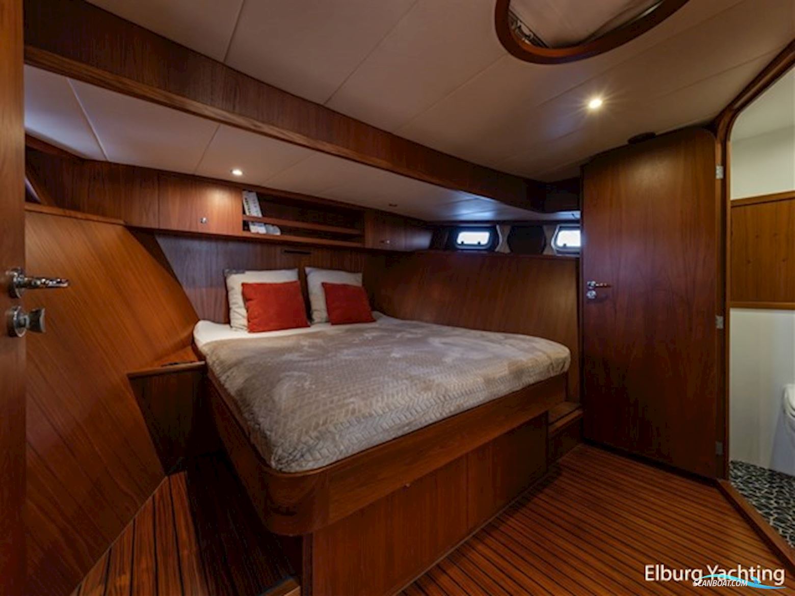 Altena 53 Custom Trawler - Stabilizers