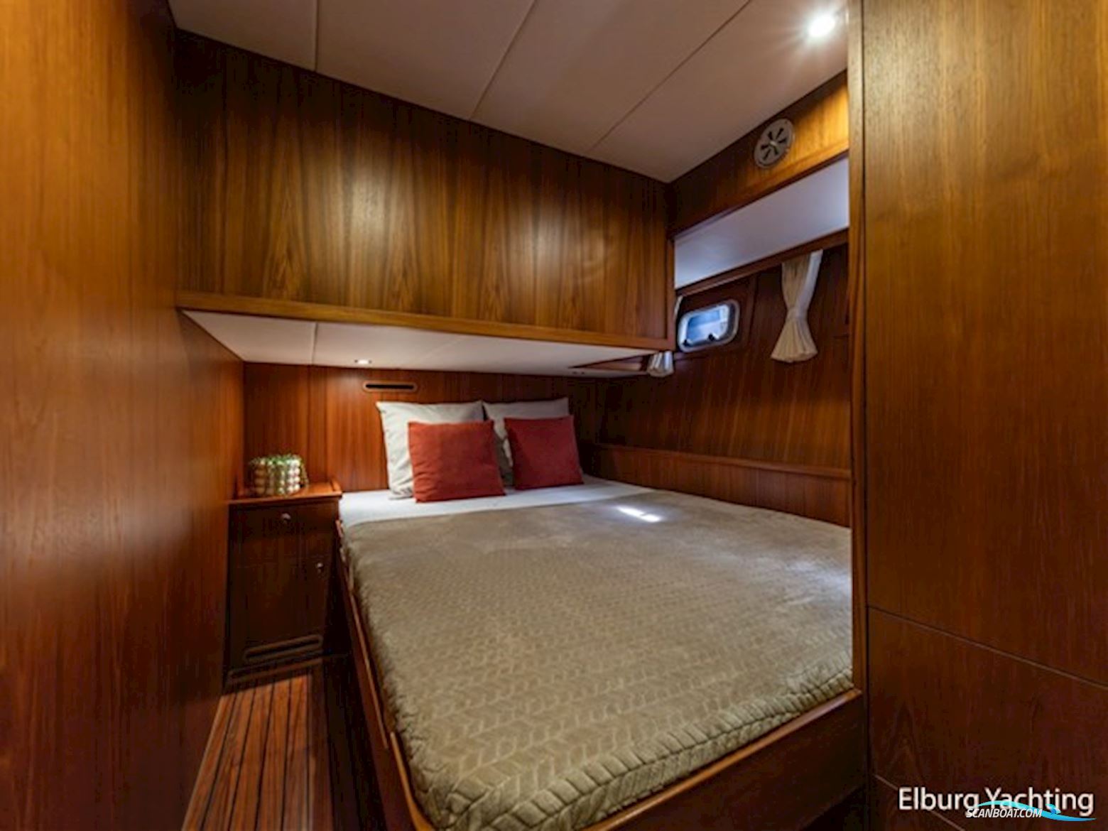 Altena 53 Custom Trawler - Stabilizers