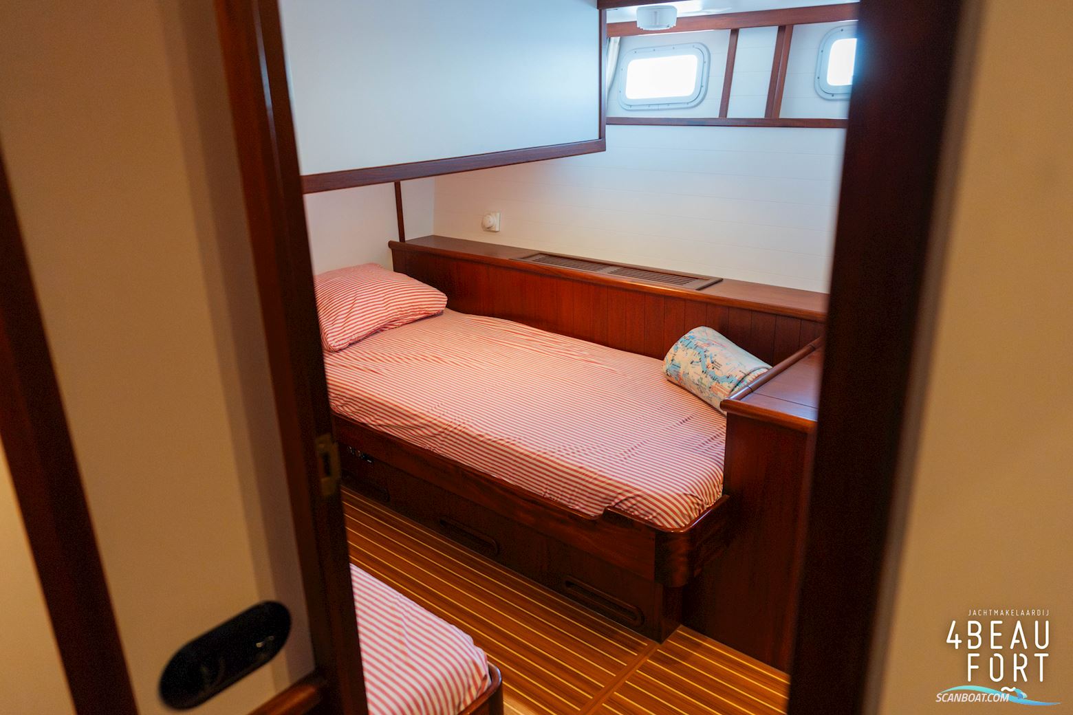 Altena 53 Custom Trawler