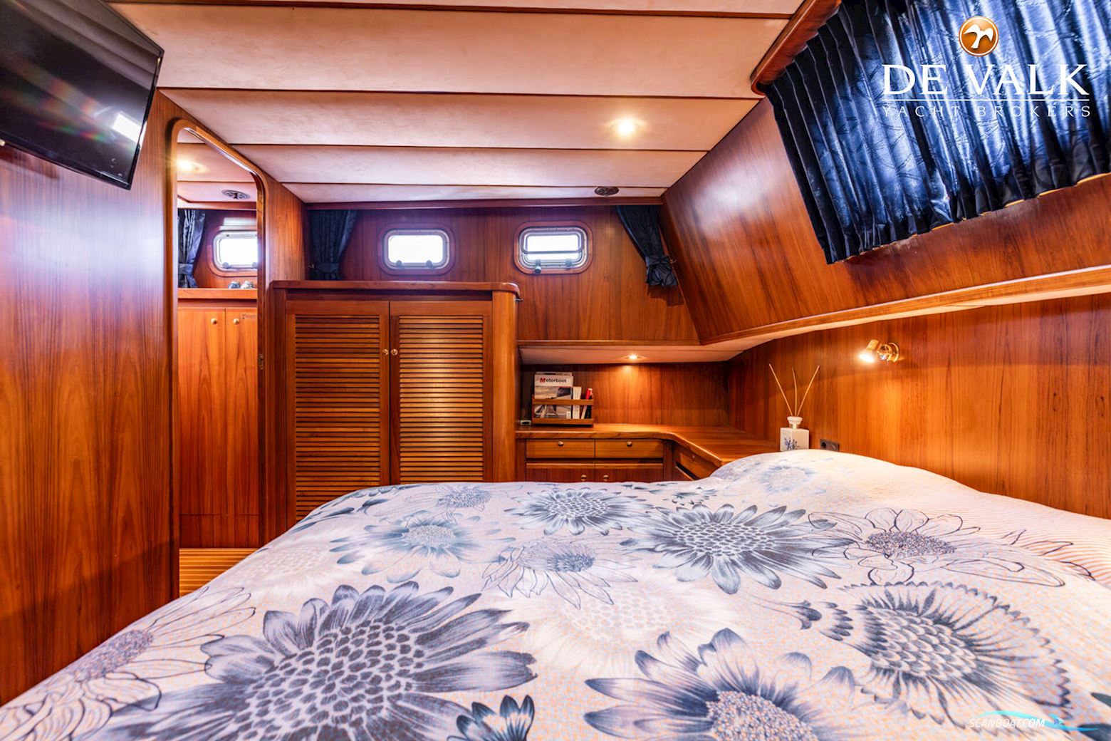 Altena Blue Water Trawler 58