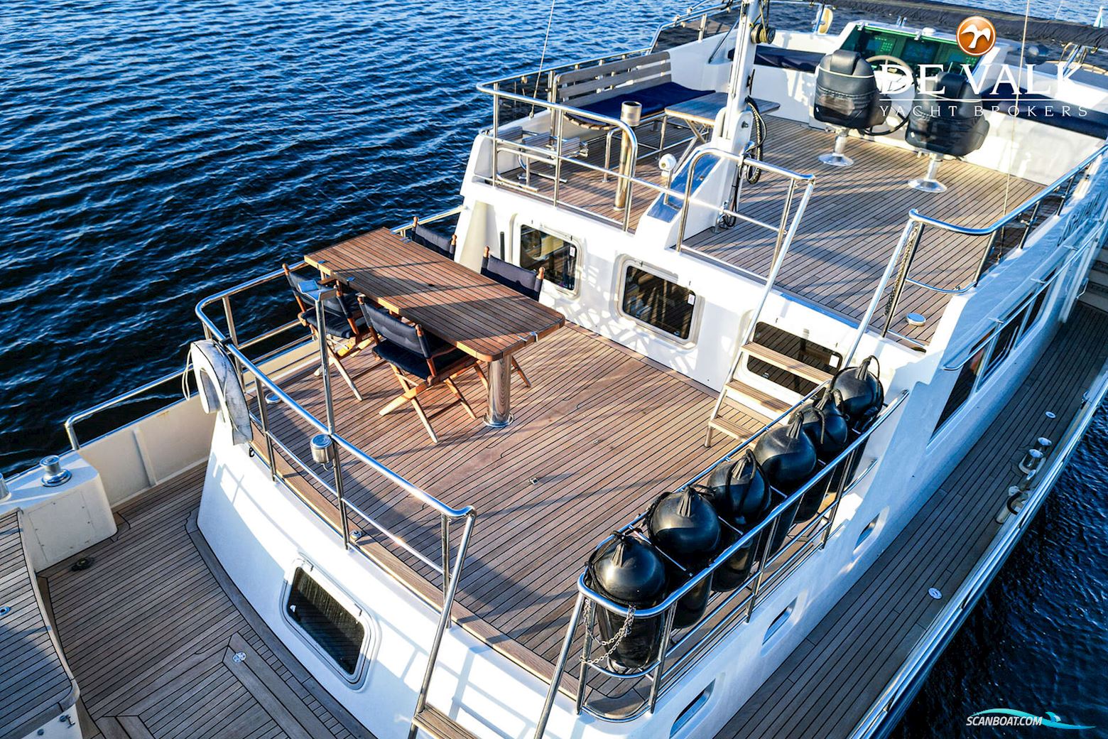 Altena Blue Water Trawler 58