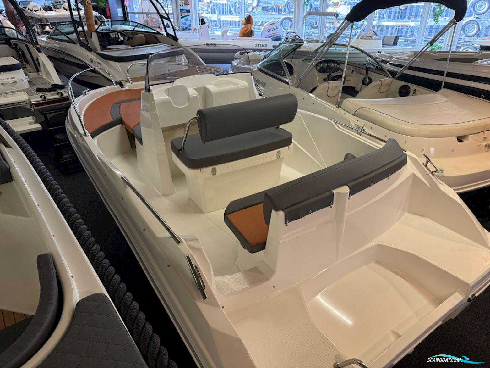 AM Yacht 520 Open