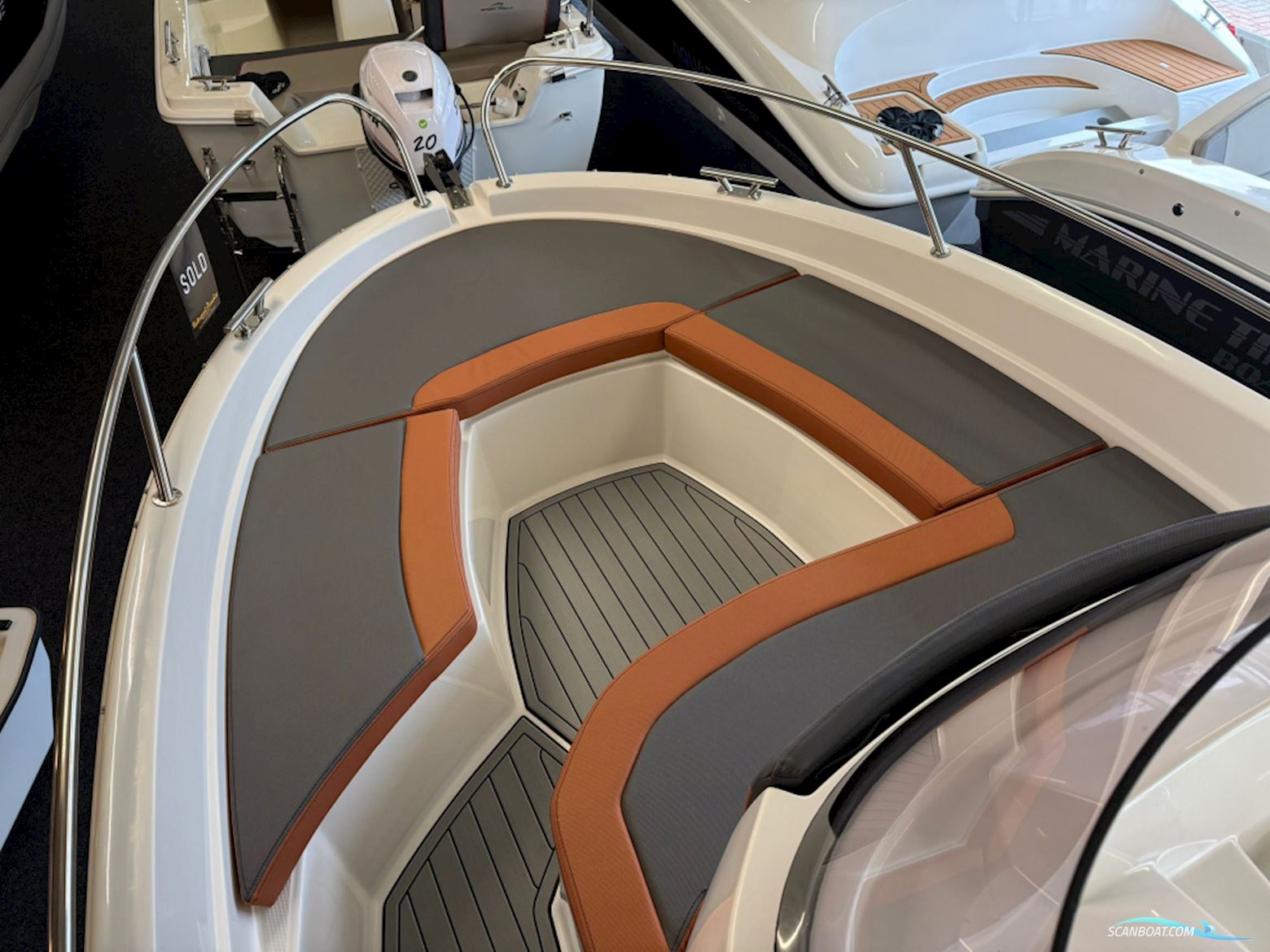 AM Yacht 520 Open