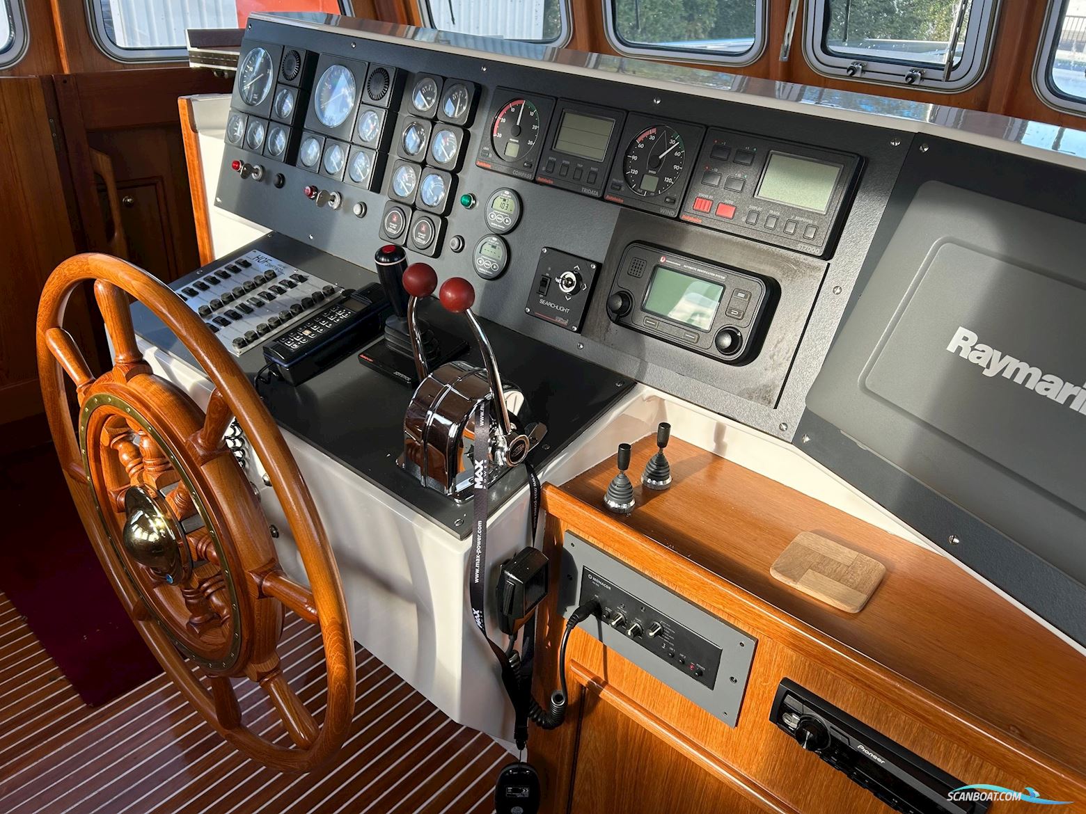 Ankertrawler 1700 AK/PH