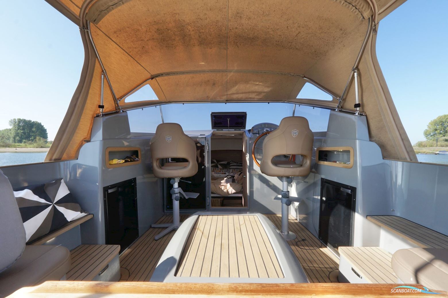 Antaris Seventy7 Cabin