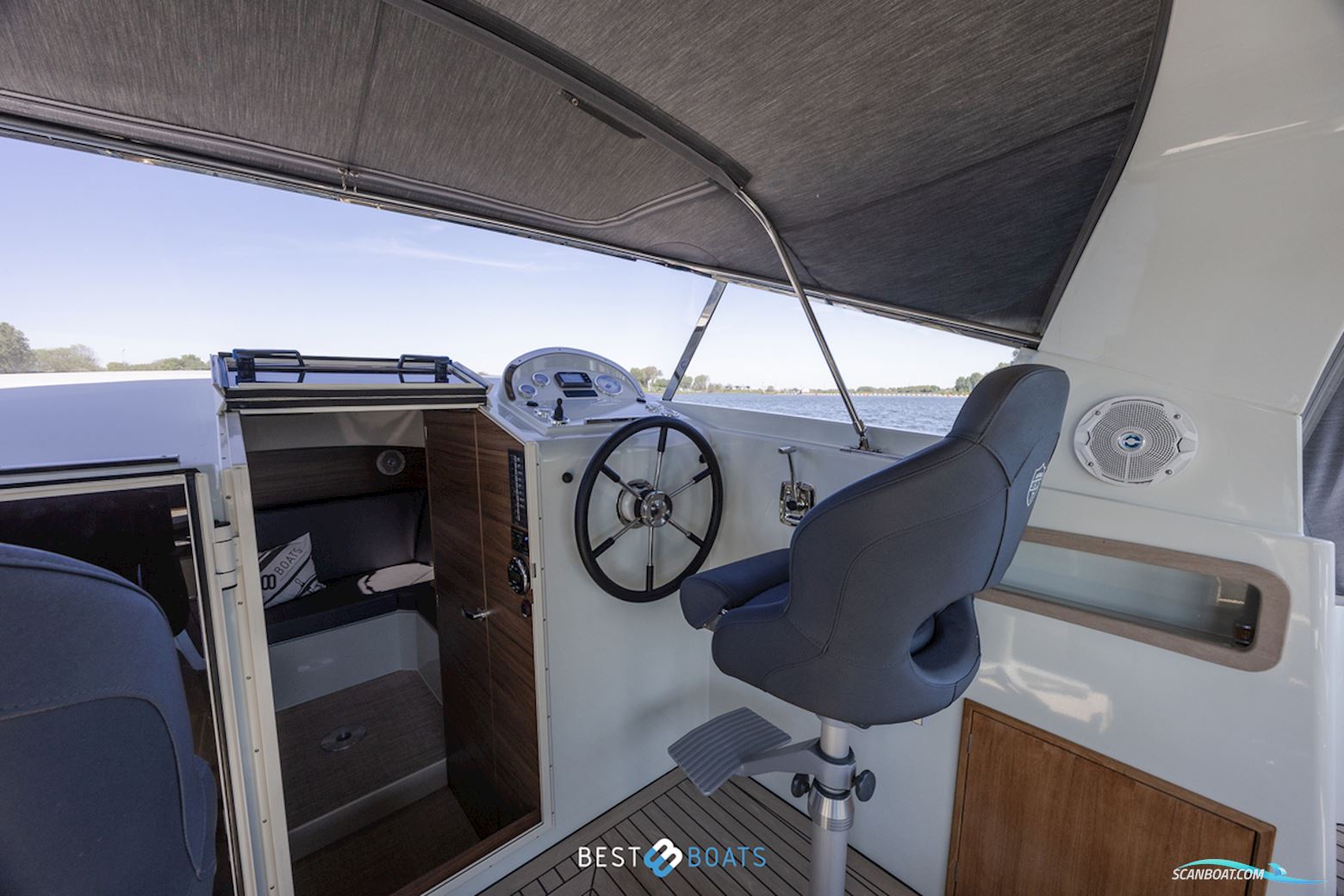 Antaris Seventy7 Cabin