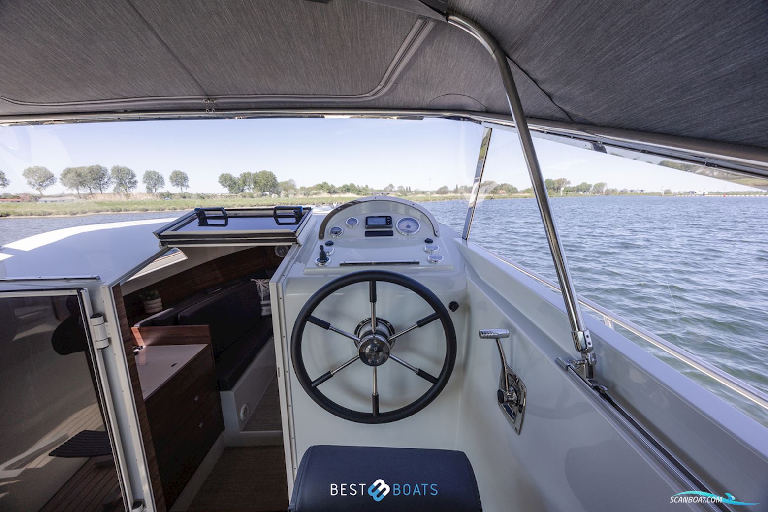 Antaris Seventy7 Cabin