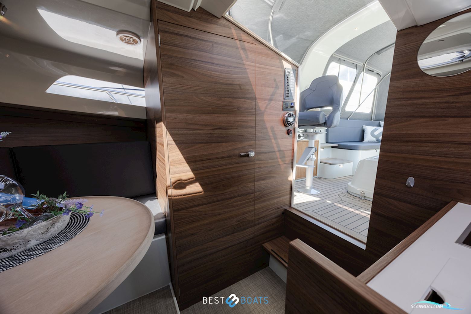 Antaris Seventy7 Cabin