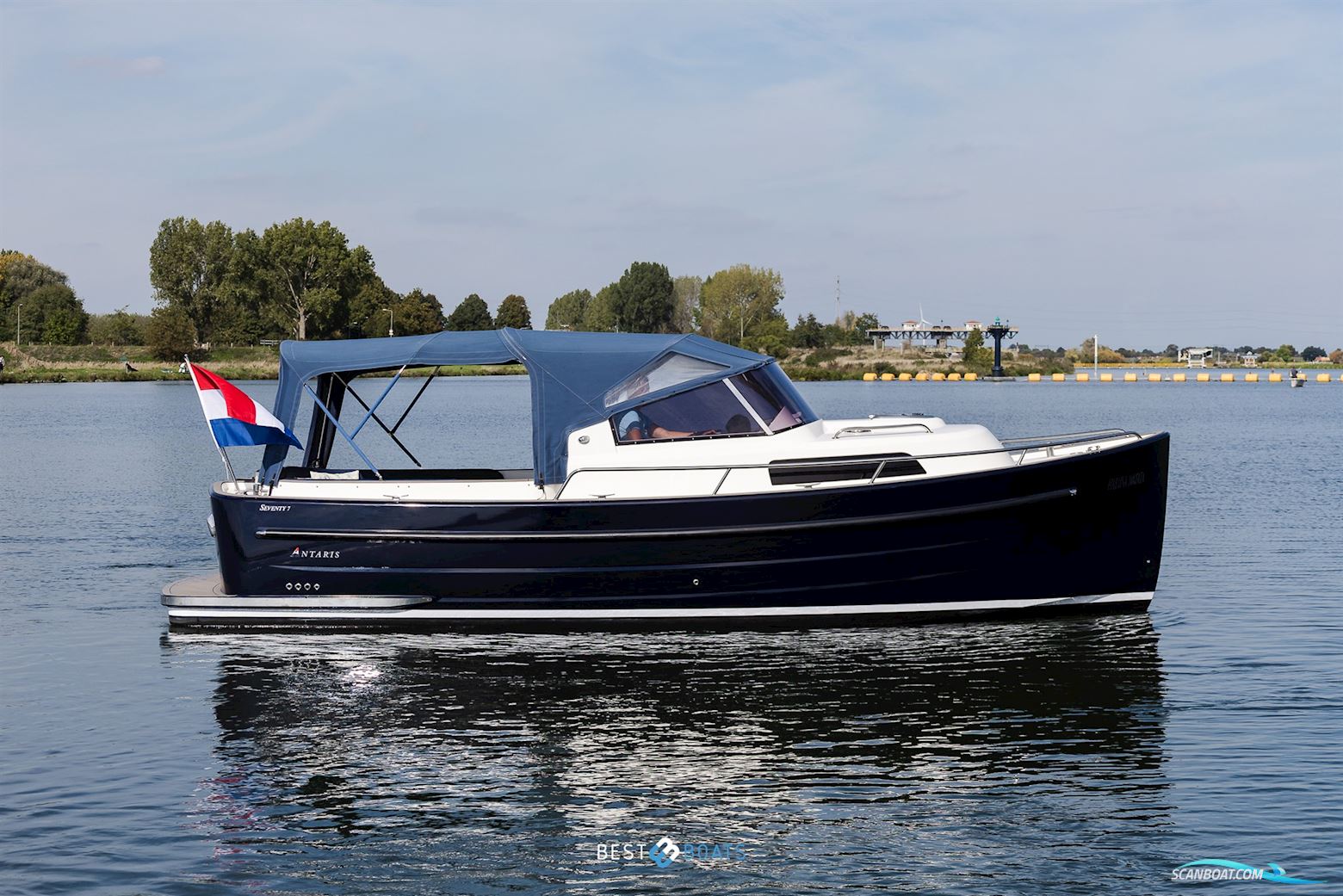 Antaris Seventy7 Cabin