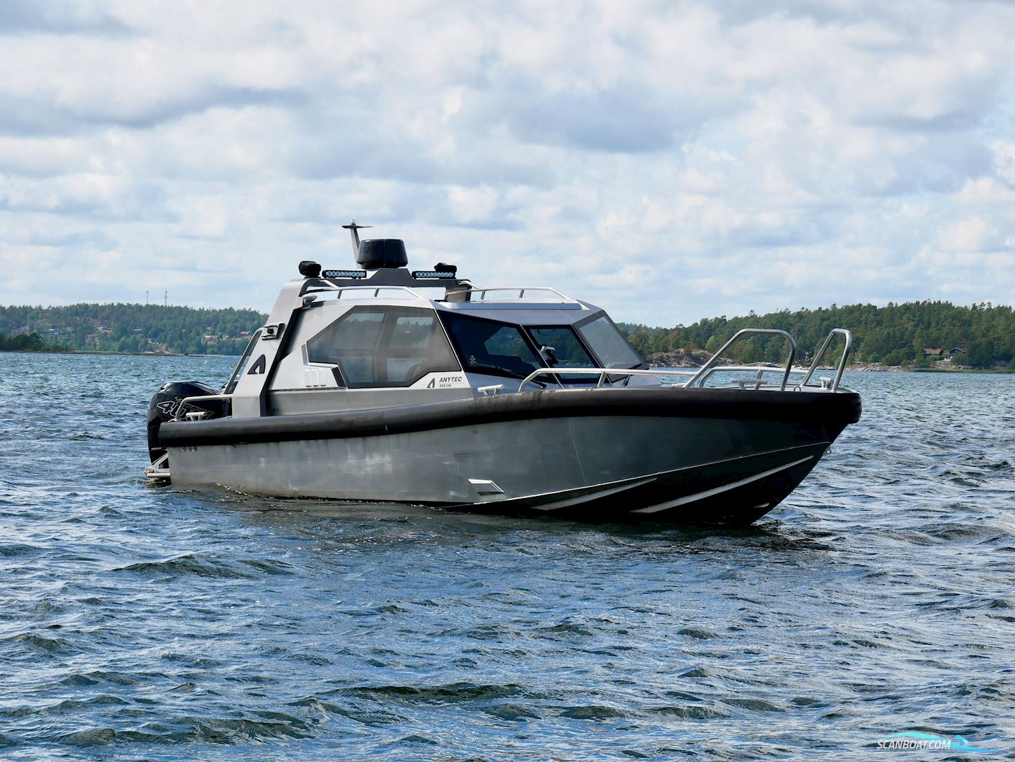 Anytec 868 Cab Motorbåt 2017, med Mercury motor, Sverige