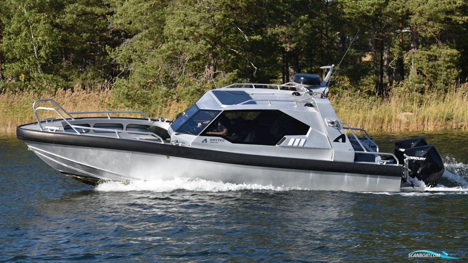 Anytec 868 Cab Motorbåt 2020, med Mercury motor, Sverige