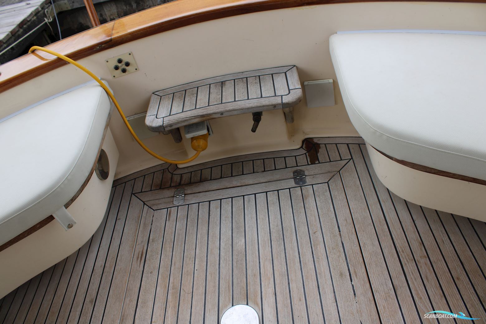 Apreamare 11m semi cabinato