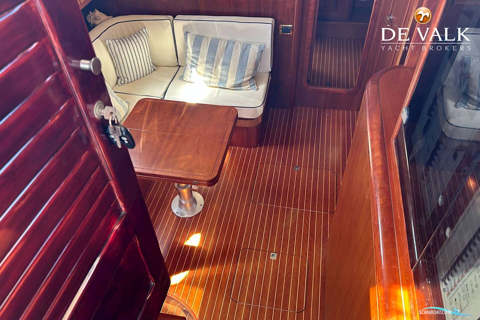 Apreamare 12 Cabinato