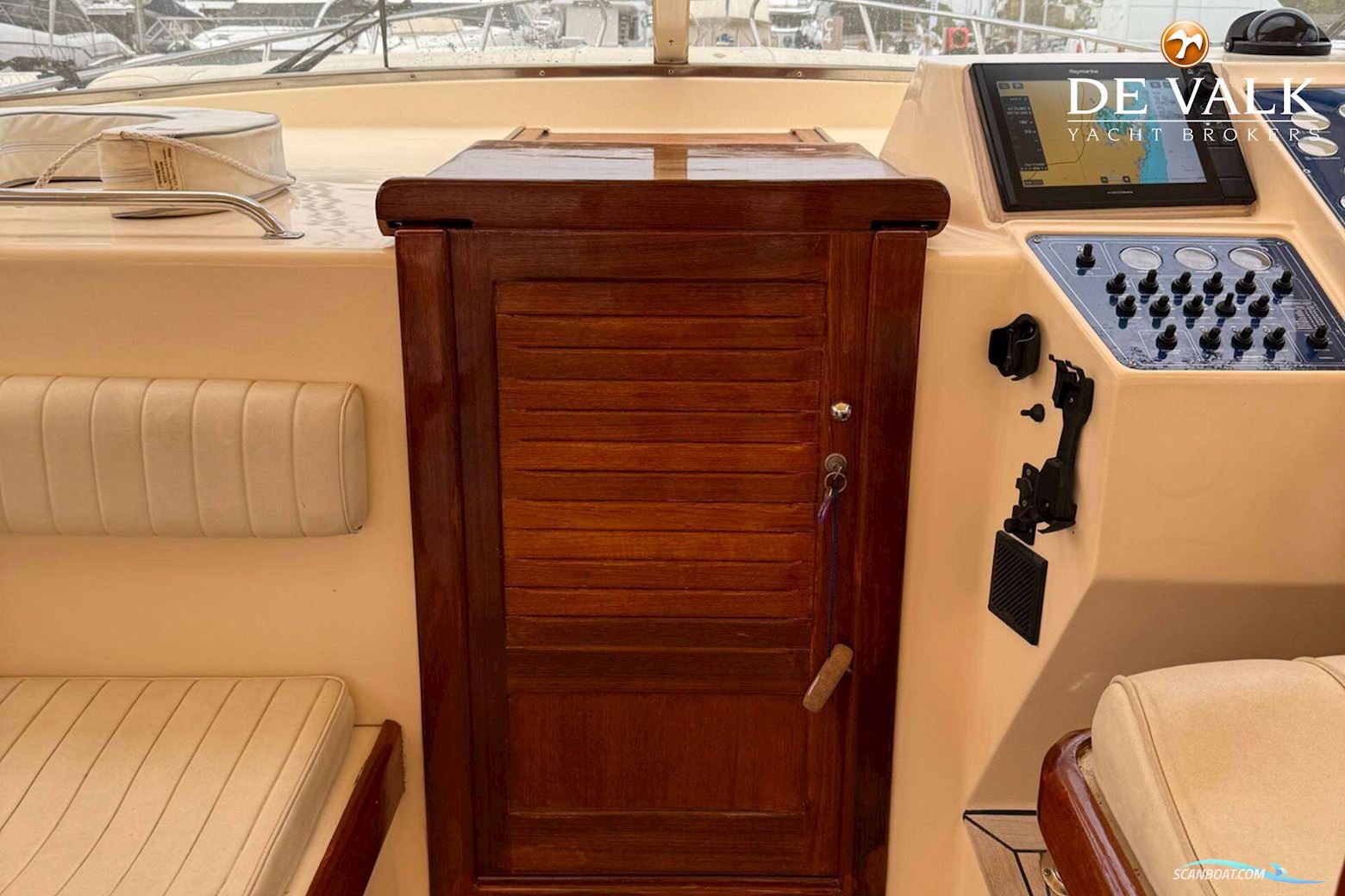 Apreamare 12 Semi-cabinato