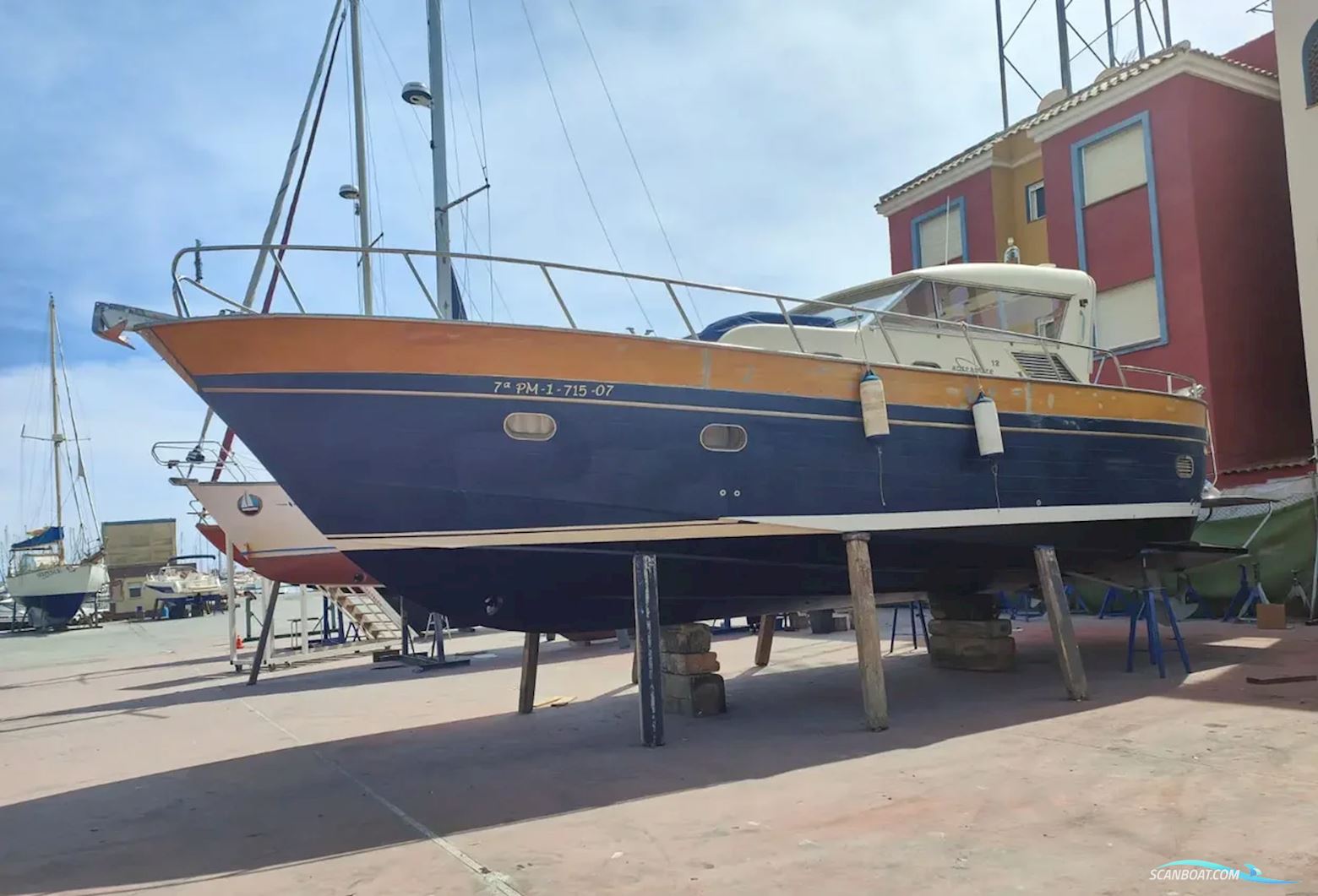 Apreamare 12 Semicabinato