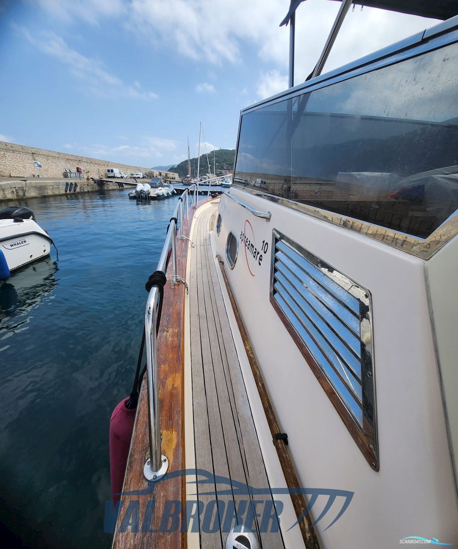 Apreamare Aprea 10 Semi Cabin