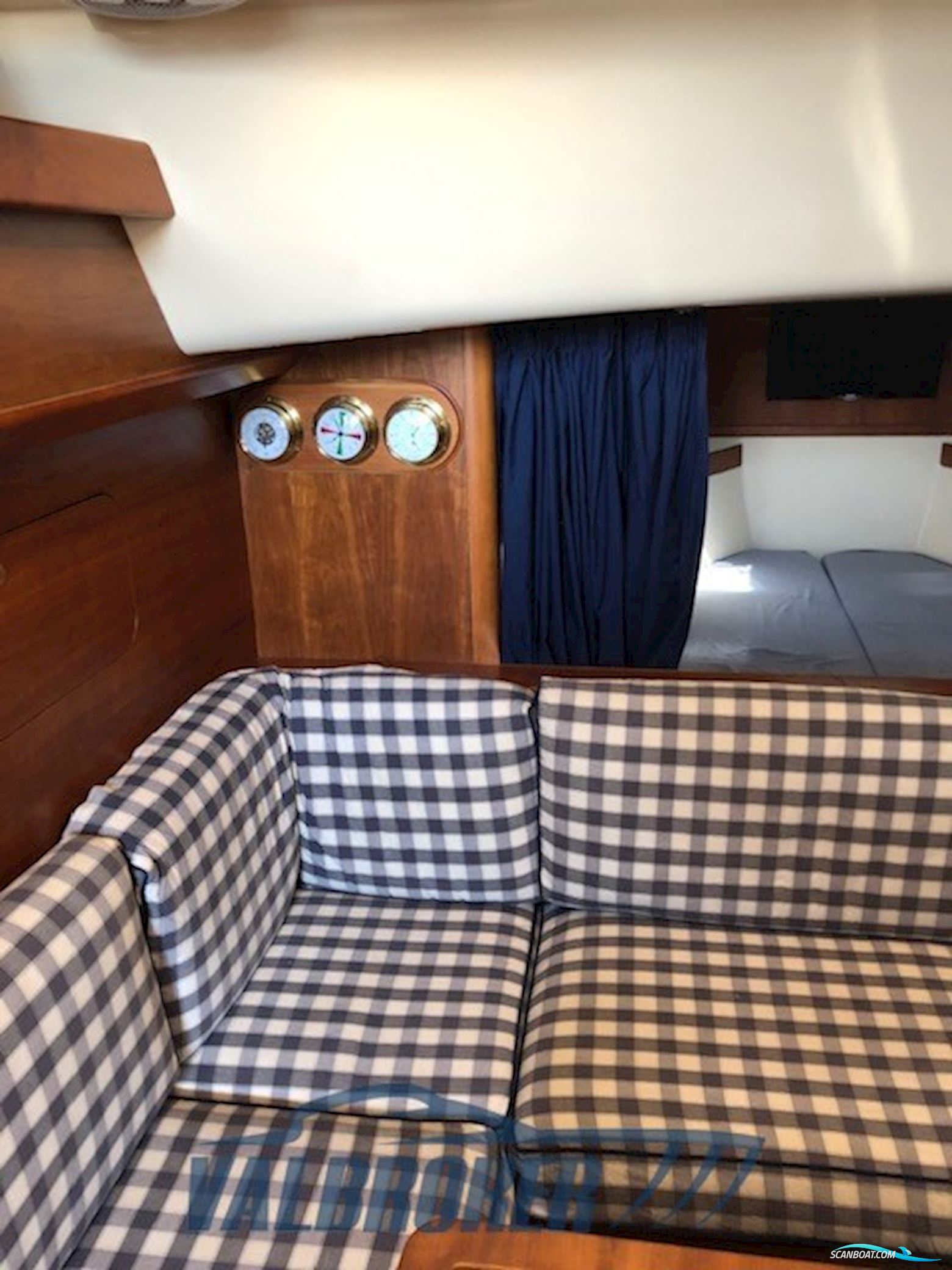 Apreamare Aprea 10 Semi Cabin