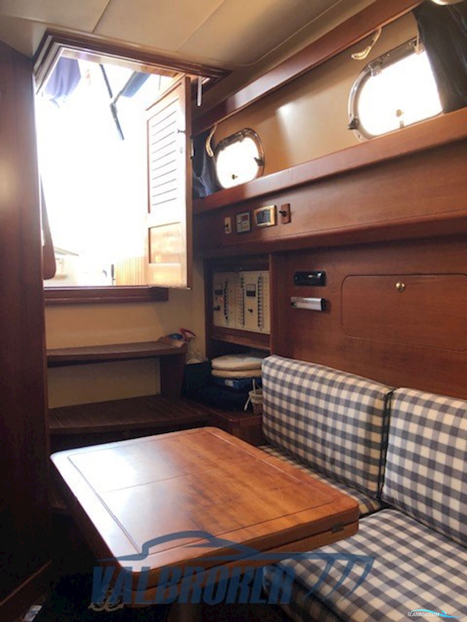 Apreamare Aprea 10 Semi Cabin