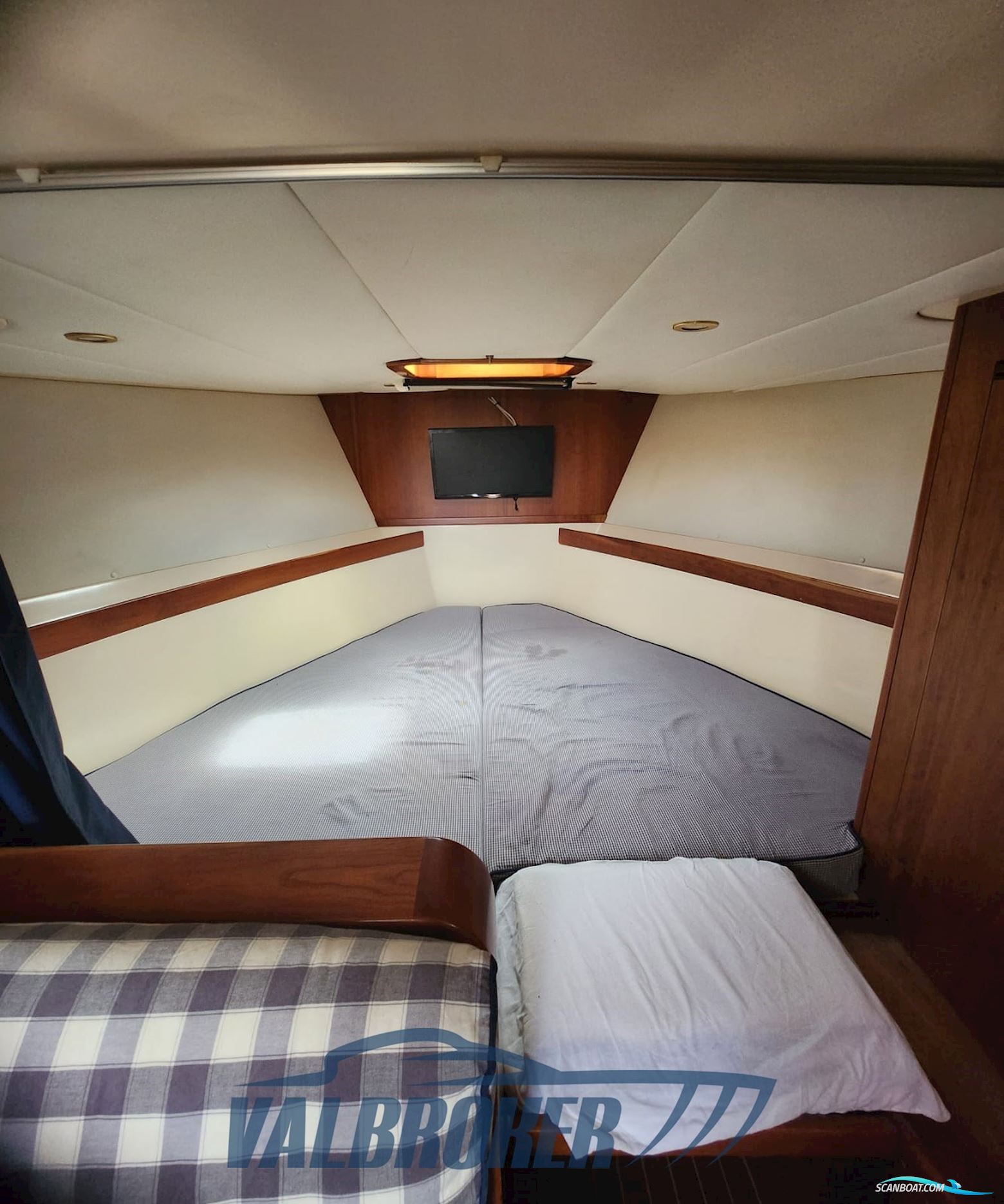 Apreamare Aprea 10 Semi Cabin