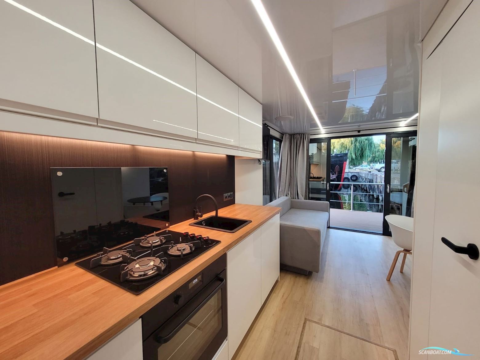 Aqua-House Hausboot Harmonia 340