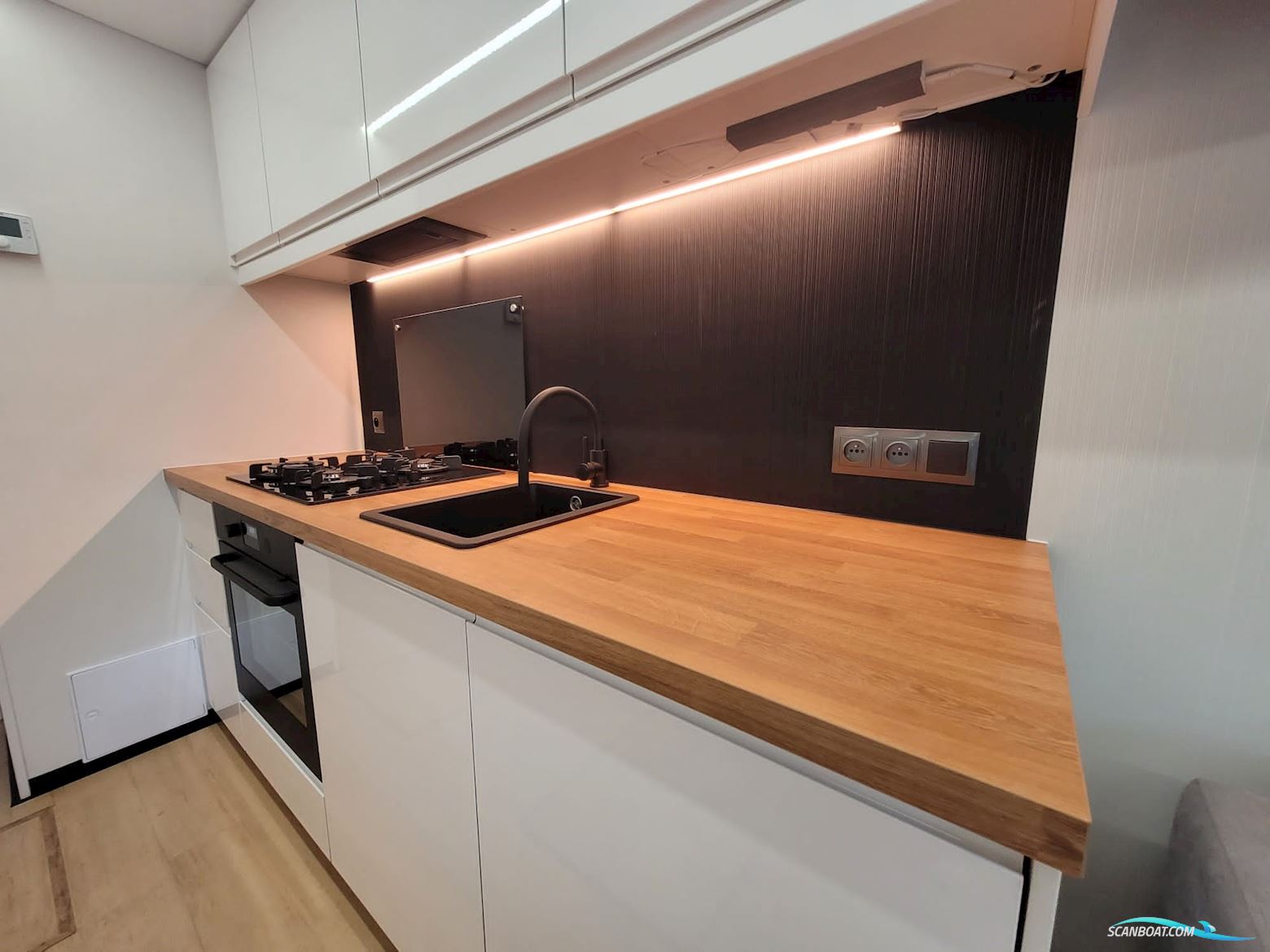 Aqua-House Hausboot Harmonia 340