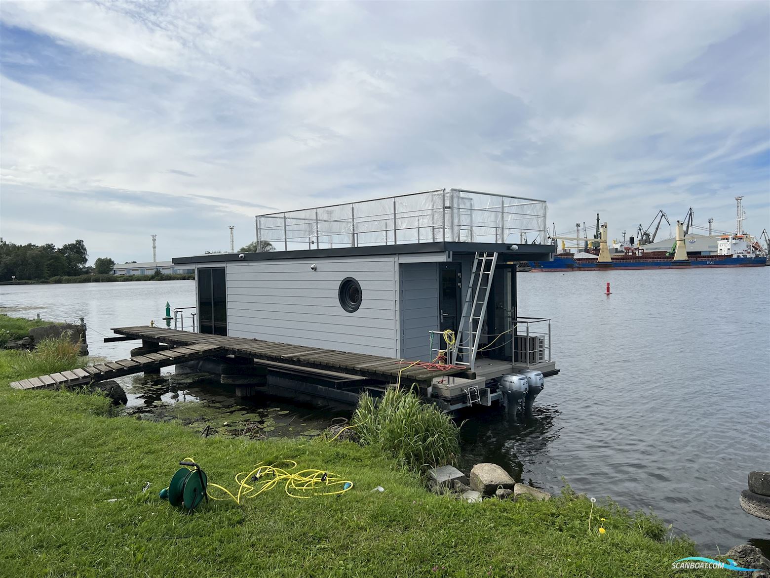 Aqua-House Hausboot Harmonia 340L