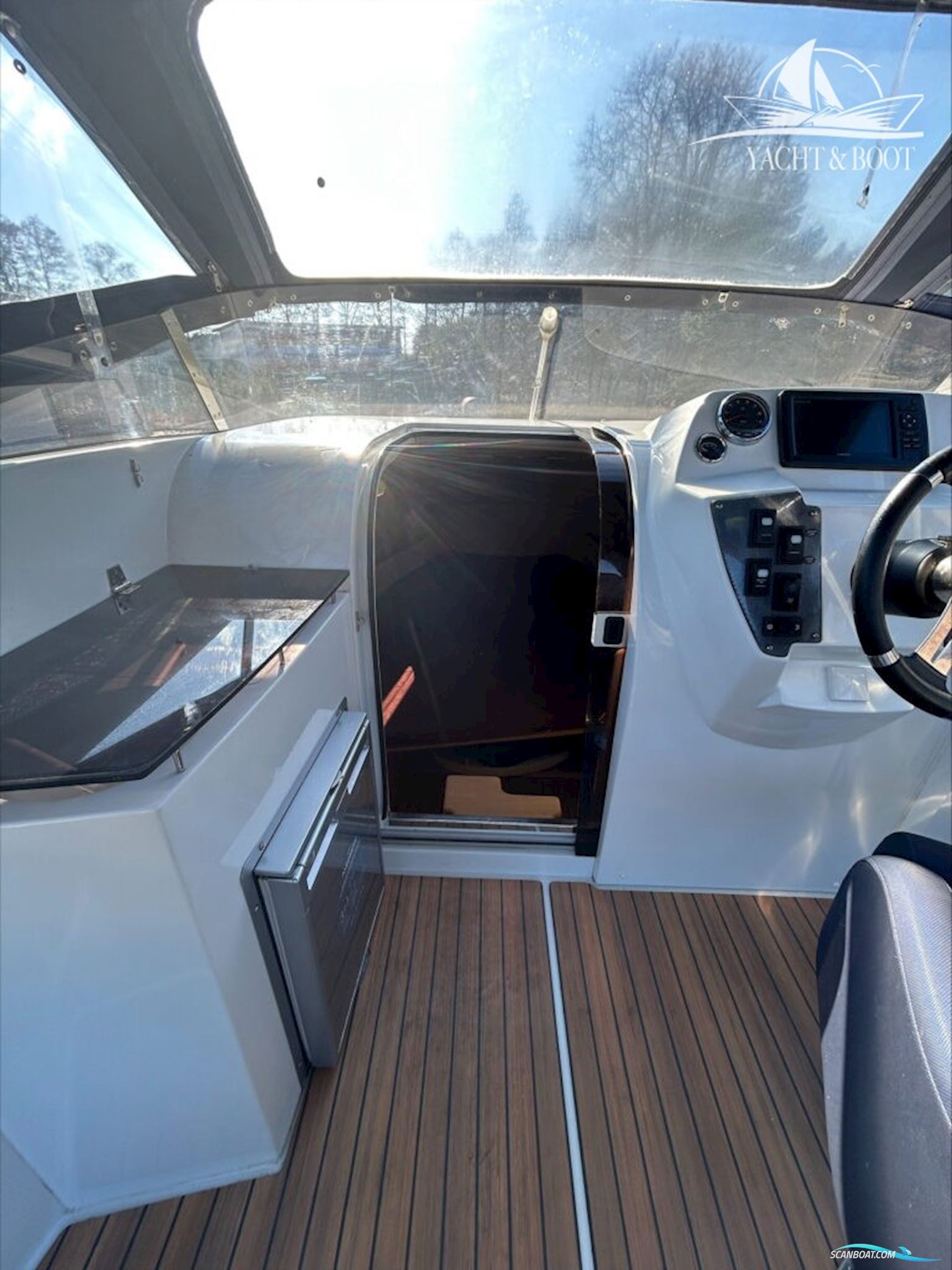 Aqua Royal 680 Cruiser