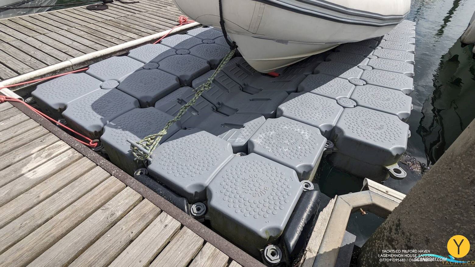 AQUADOCK 6.2m Motorbåt 2022, England