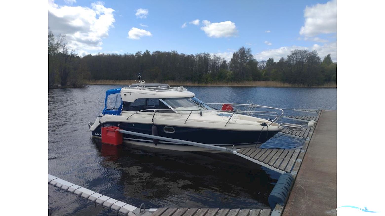 Aquador 23 HT Motorbåt 2007, med Mercruiser motor, Sverige