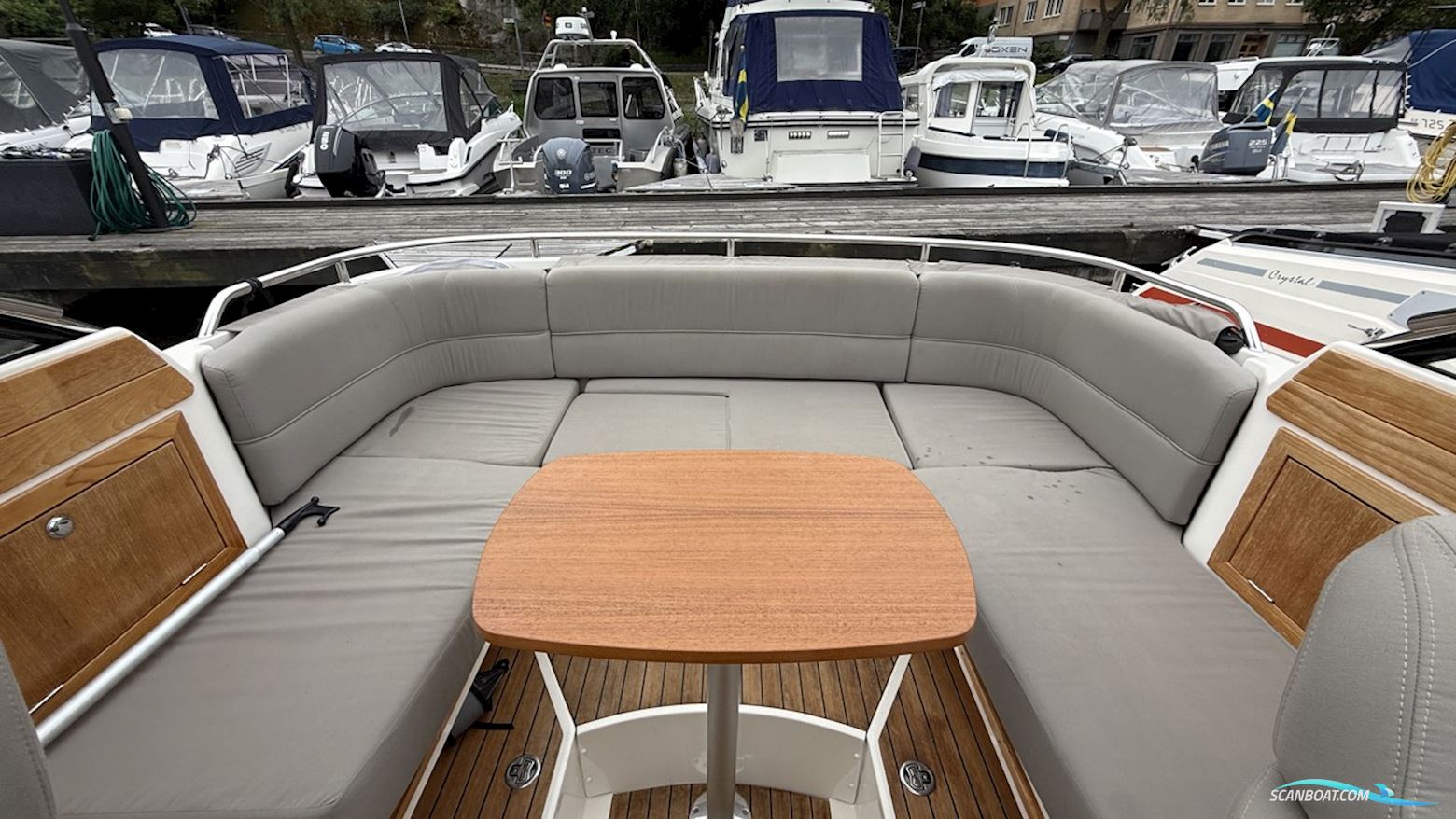 AQUADOR 24 DC