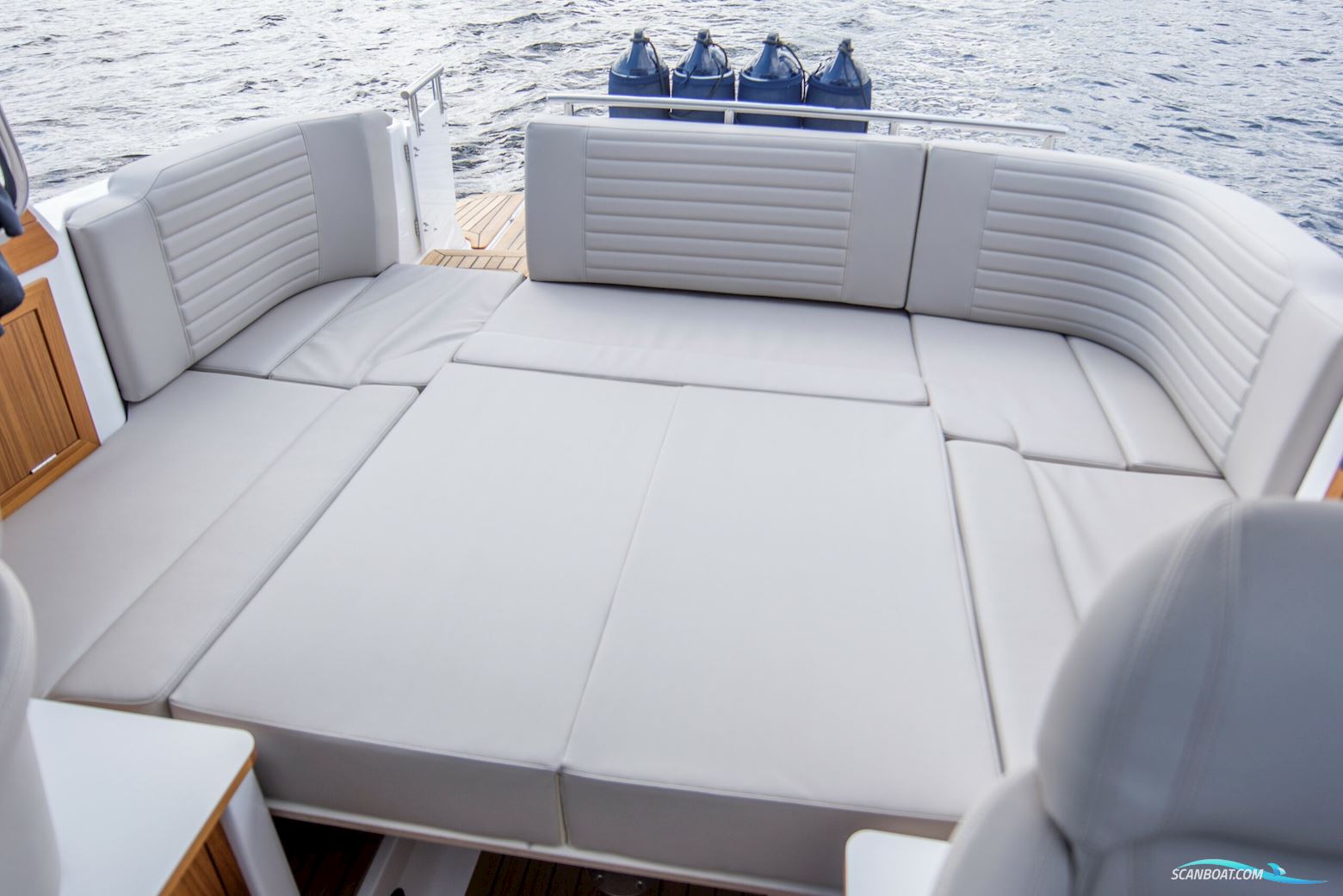 Aquador 25 HT Classic