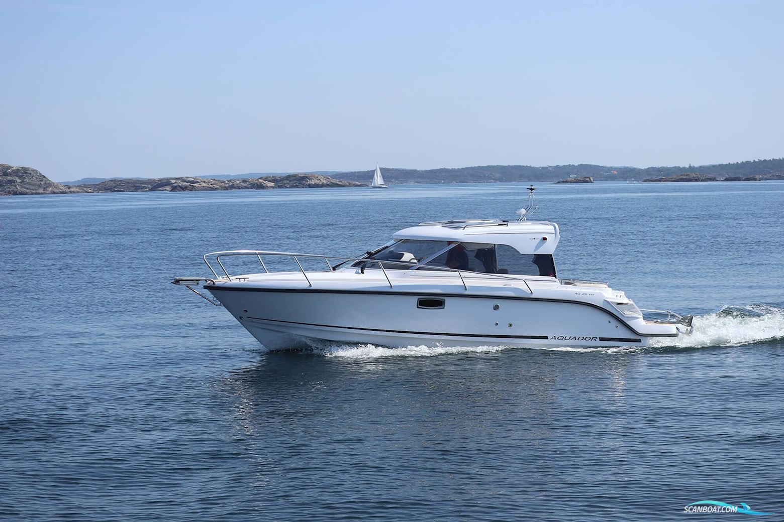 Aquador 25 HT Motorbåt 2023, med Mercruiser 250 hk motor, Sverige