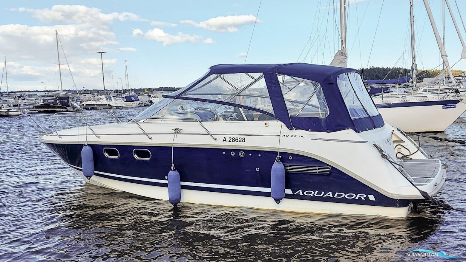 Aquador 26 DC Motorbåt 2003, med Volvo Penta motor, Sverige