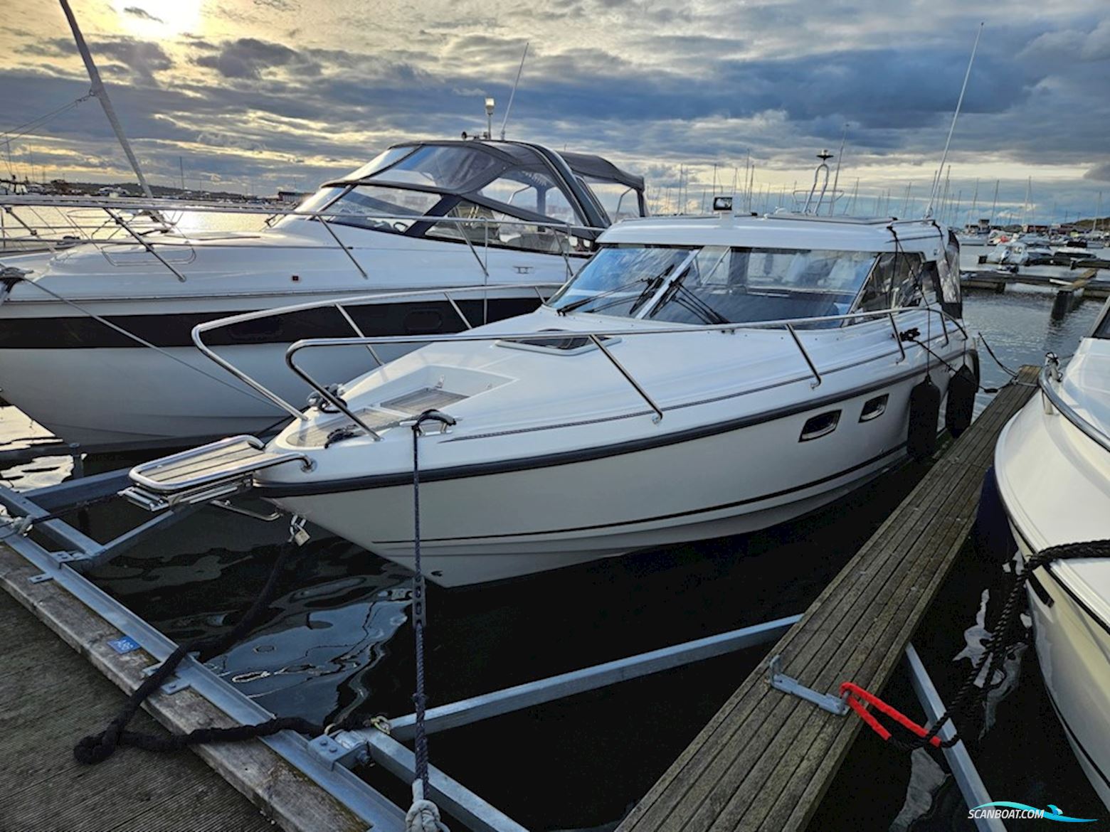 Aquador 27 HT Motorbåt 2018, med Mercury V6 3,0 Tdi motor, Sverige