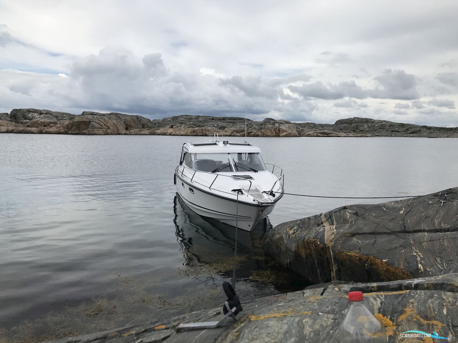 Aquador 27 HT Motorbåt 2020, med Mercury Diesel V6-270 hk motor, Sverige