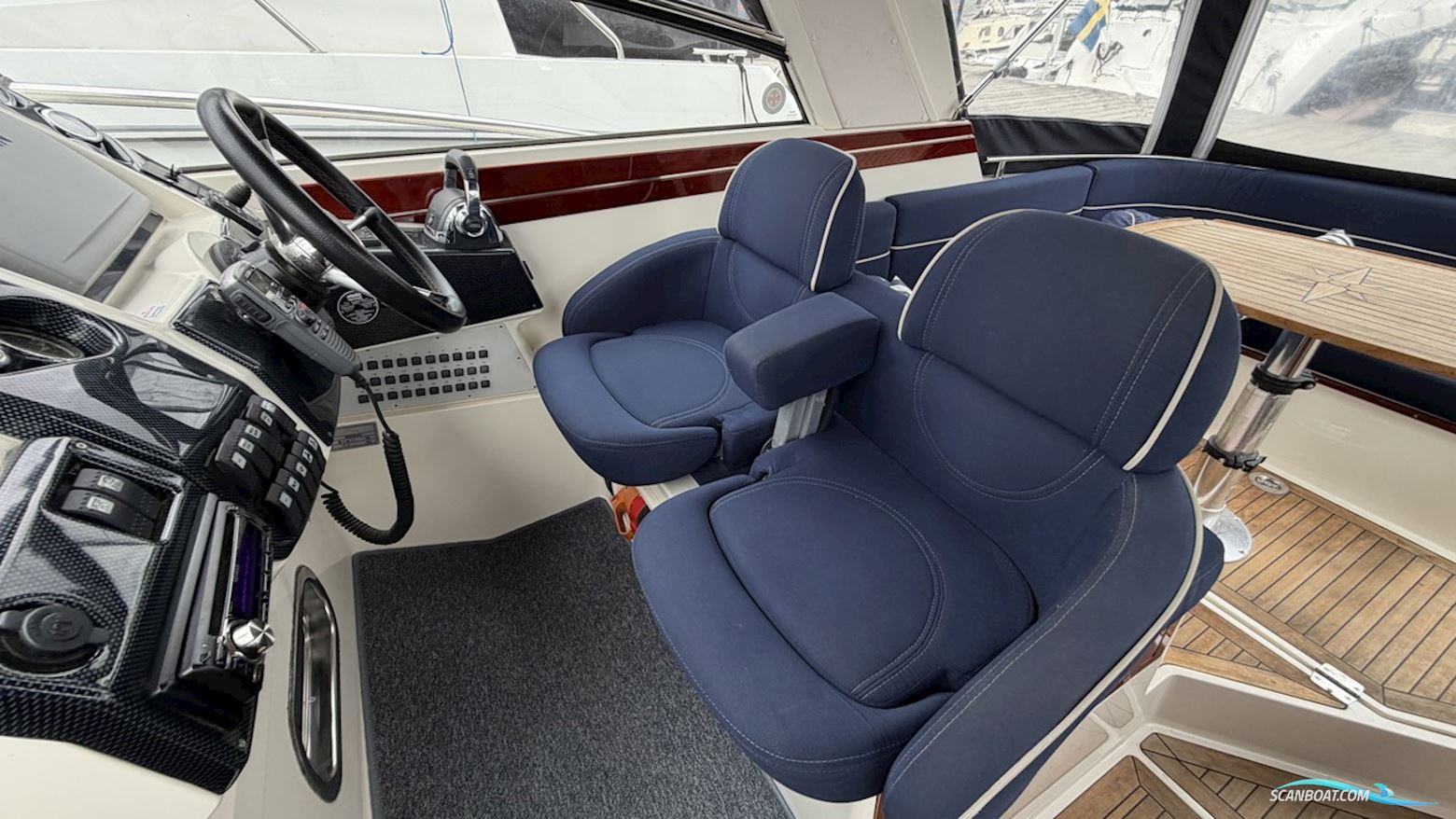 Aquador 28 DC