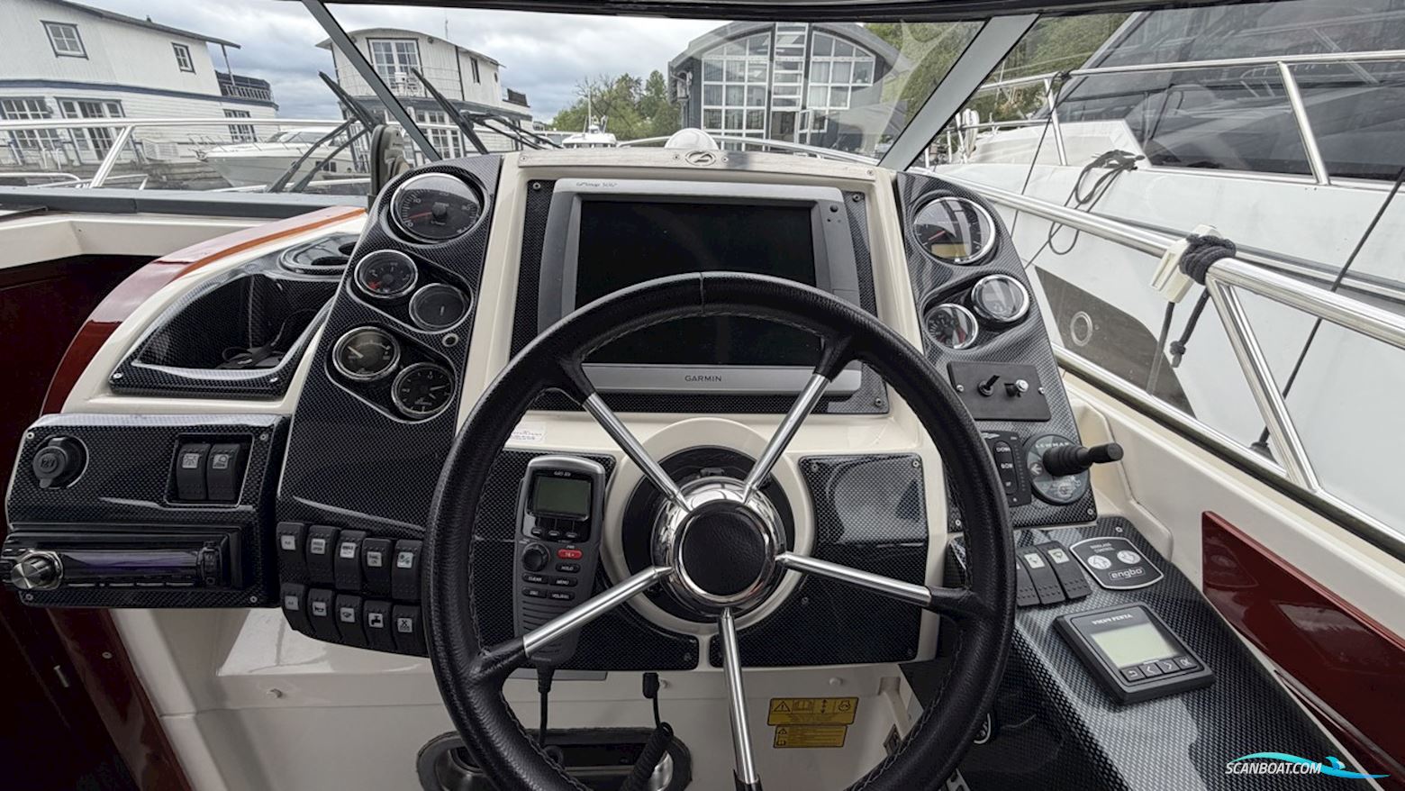 Aquador 28 DC