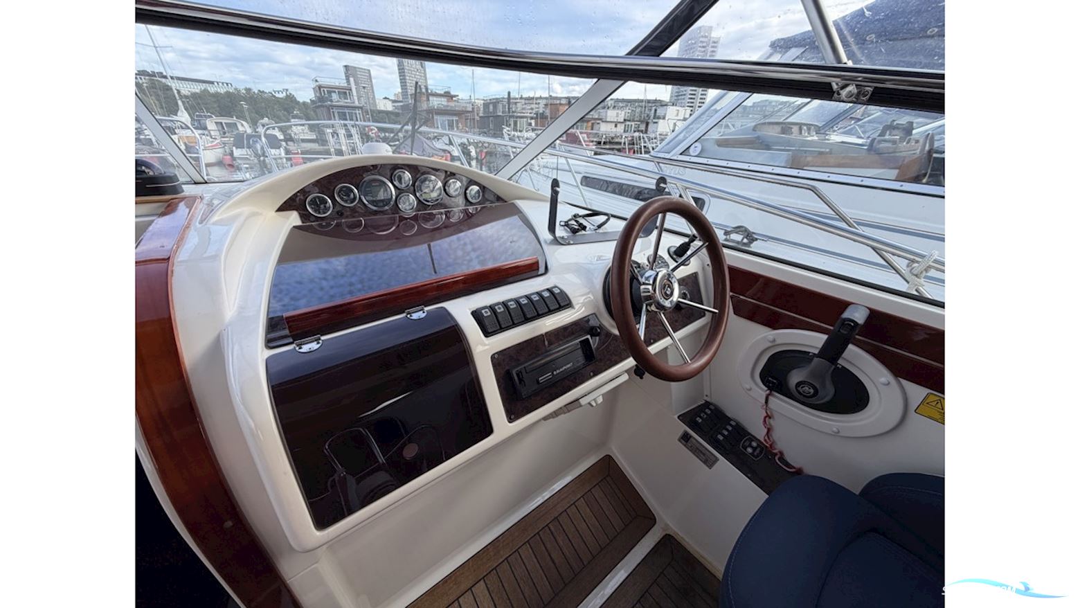 Aquador 28 DC