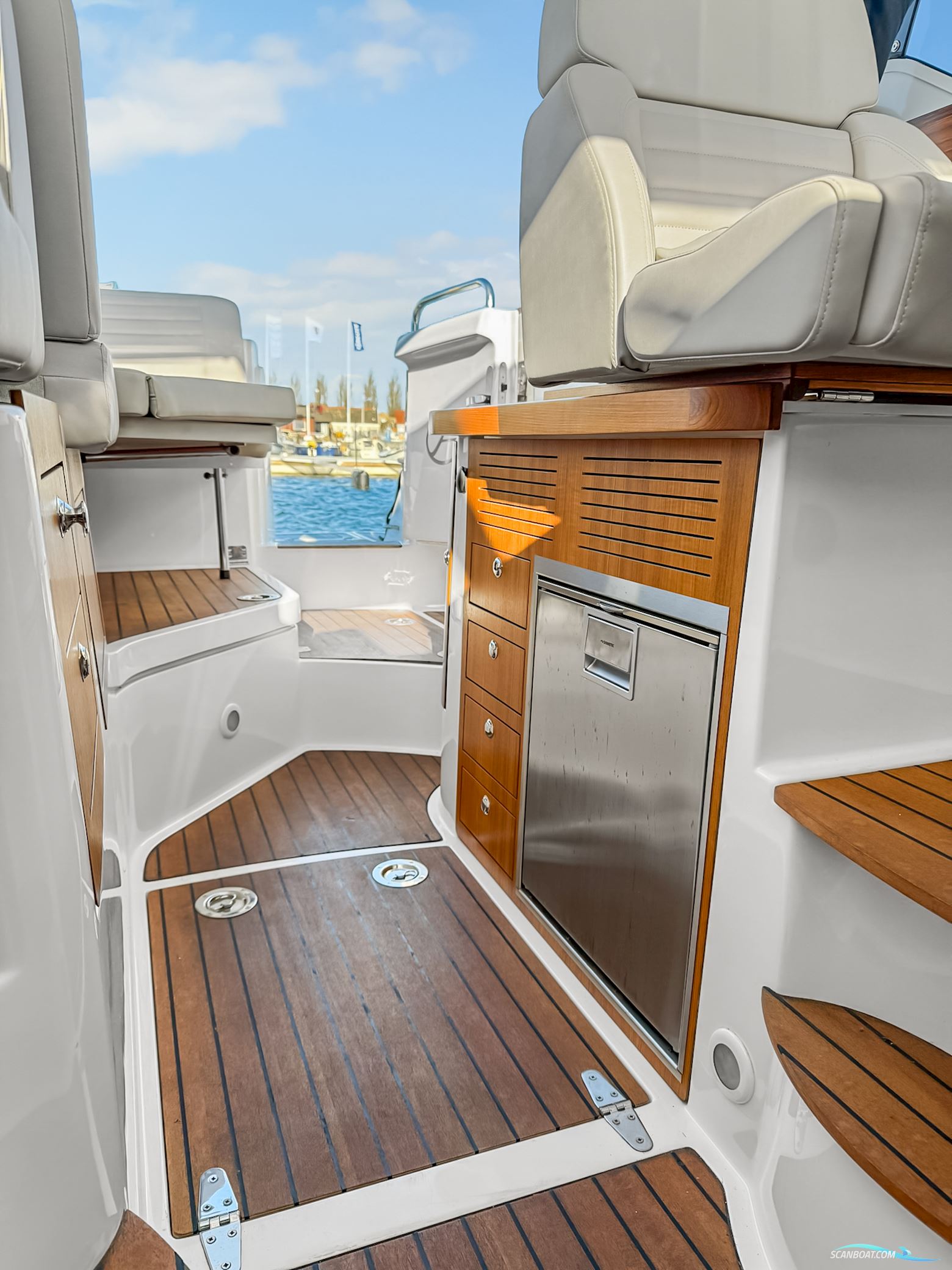 Aquador 28 HT