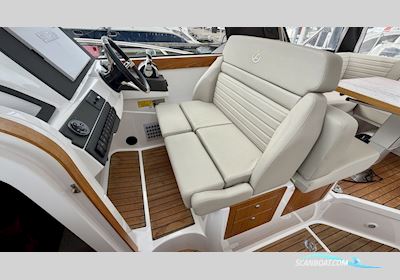Aquador 28 HT Motorbåt 2022, med Mercury motor, Sverige