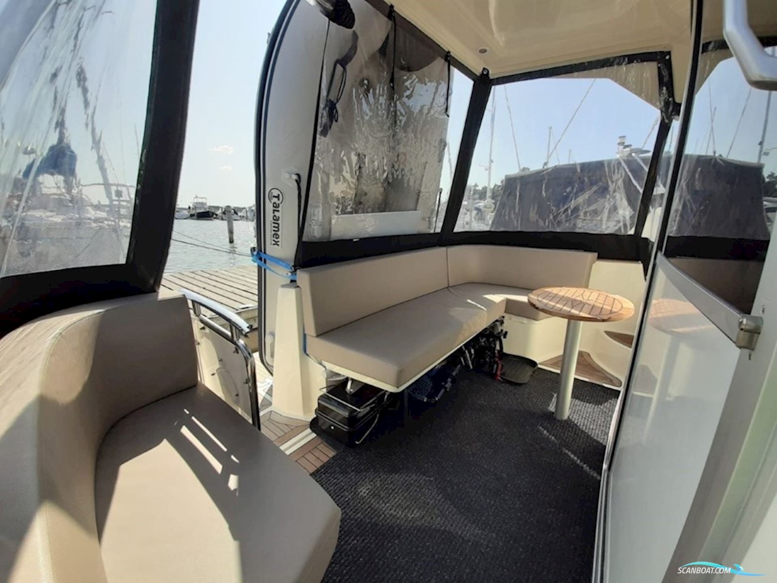 Aquador 35 C  2 x 260 Mercruiser 3.0 TDI