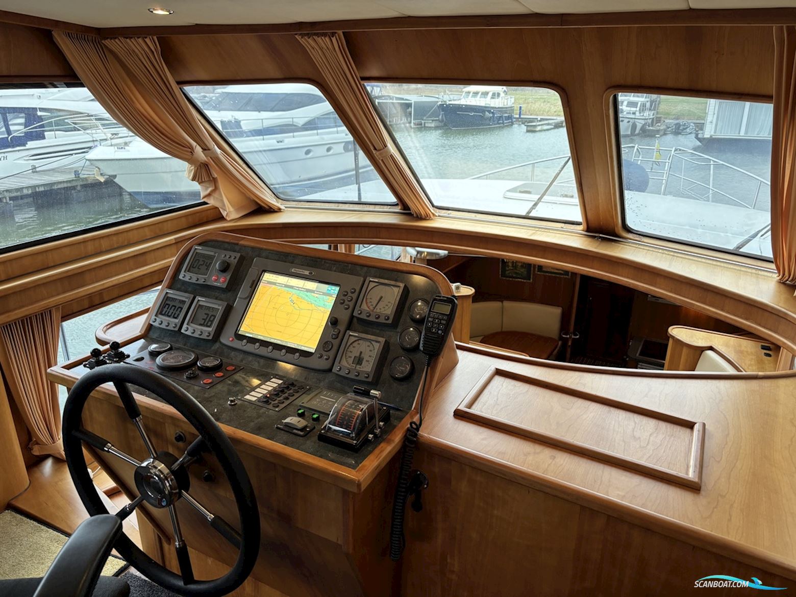 Aqualine 46 Pilothouse
