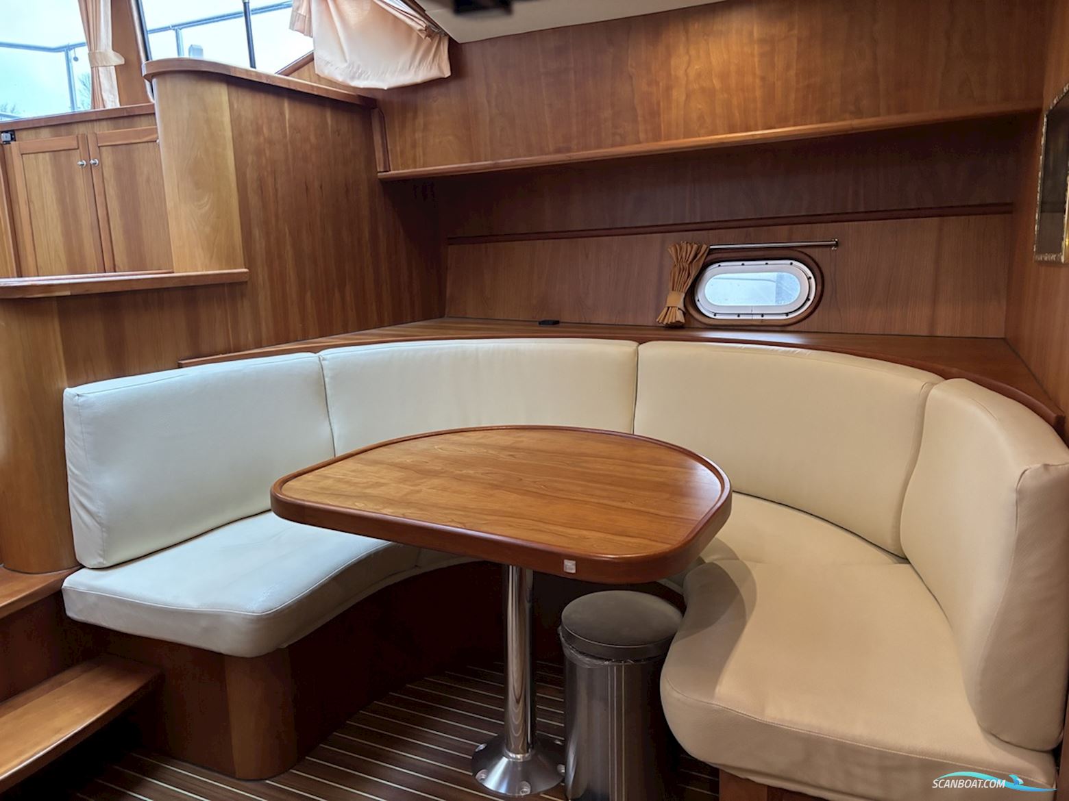 Aqualine 46 Pilothouse