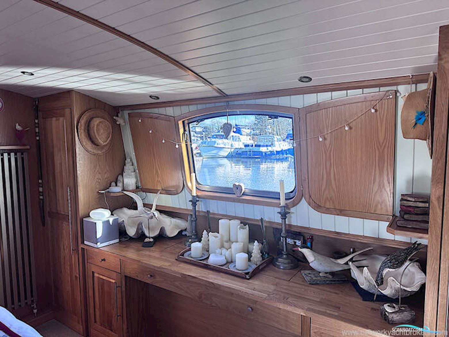 Aqualine Canterbury 70 Barge
