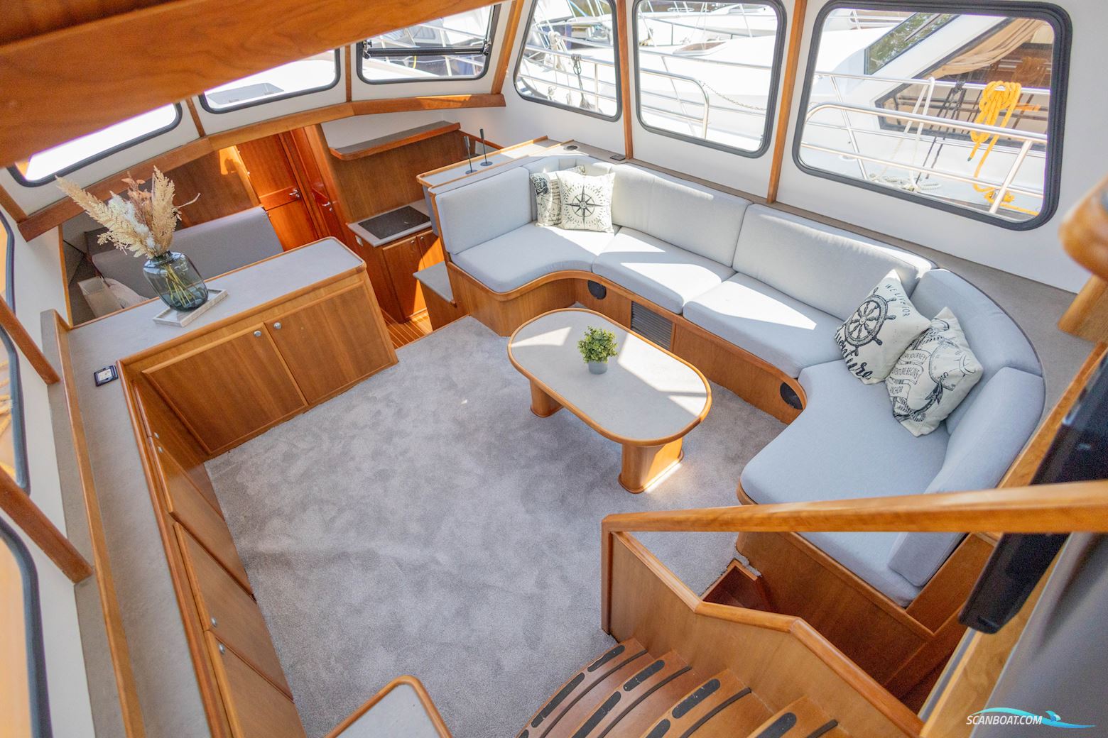 Aquanaut Drifter 1500 Pilot House