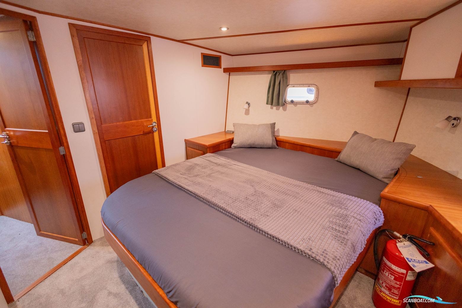 Aquanaut Drifter 1500 Pilot House