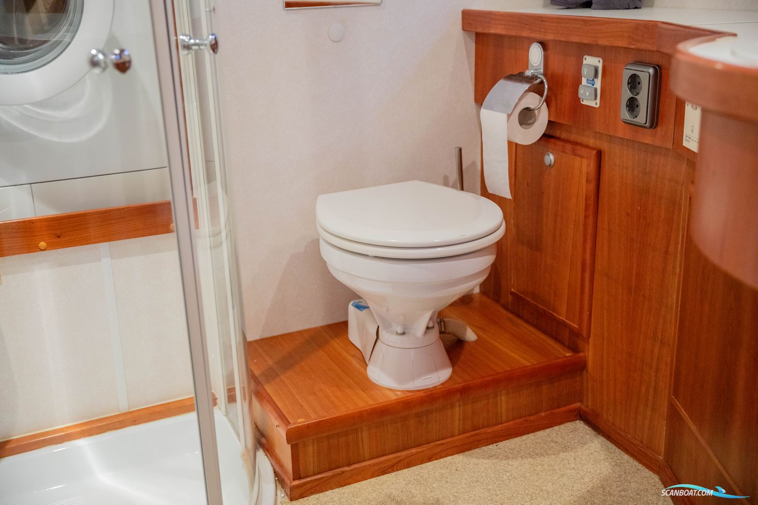 Aquanaut Drifter 1500 Pilot House